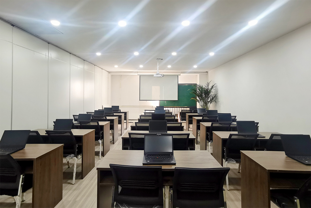 学院多功能教室